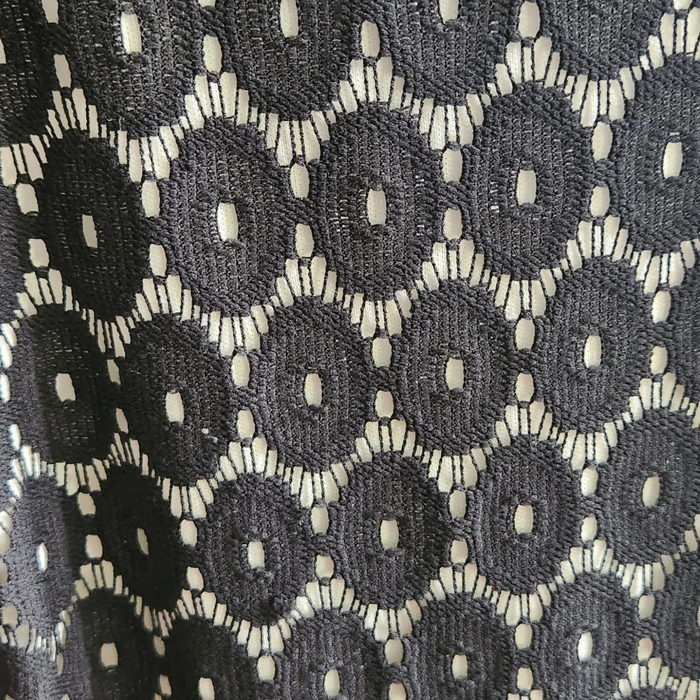 B. SMART DRESS - Picture 3 of 3